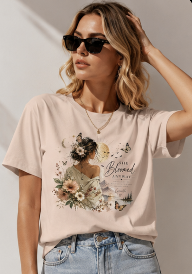 she bloomed - Women’s crop top